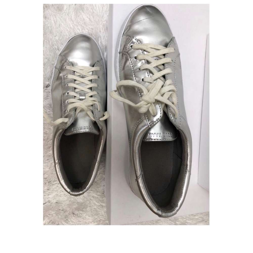 COLE HAAN CARRIE SNEAKER COLOR SILVER SIZE 8B - Picture 3 of 5